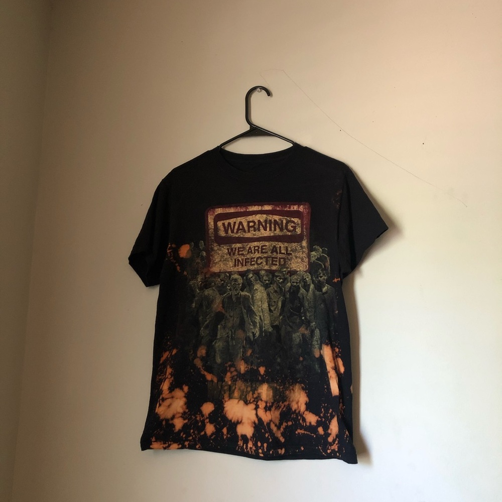 Vintage bleached walking dead graphic t-shirt